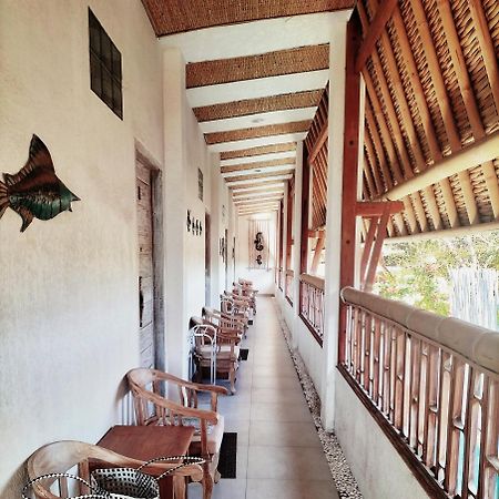 The 5 Brothers Hotel กีลีตราวางัน ภายนอก รูปภาพ