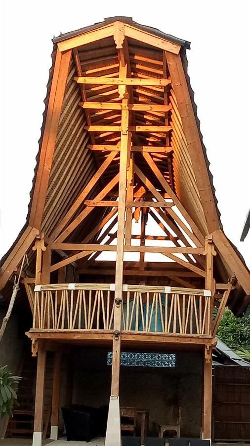 The 5 Brothers Hotel กีลีตราวางัน ภายนอก รูปภาพ