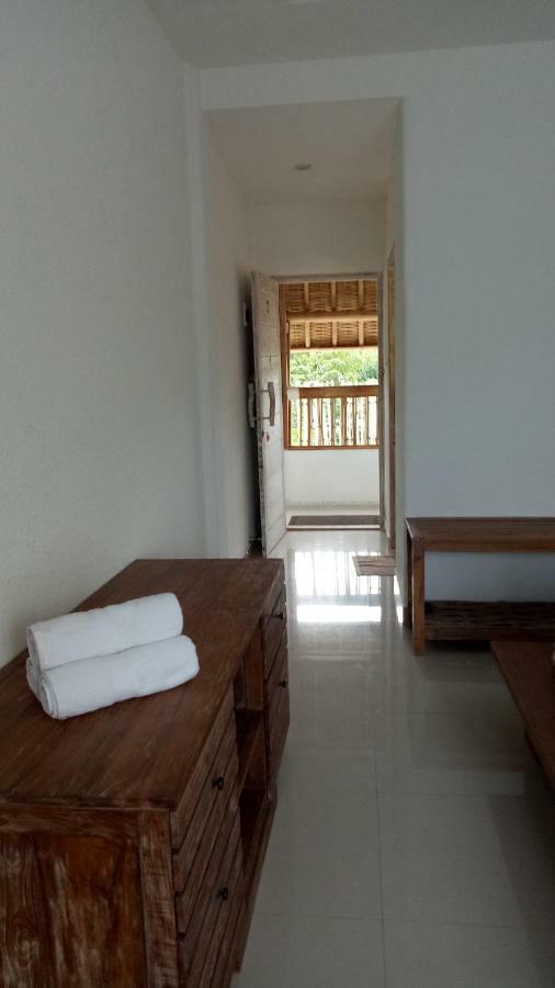 The 5 Brothers Hotel กีลีตราวางัน ภายนอก รูปภาพ